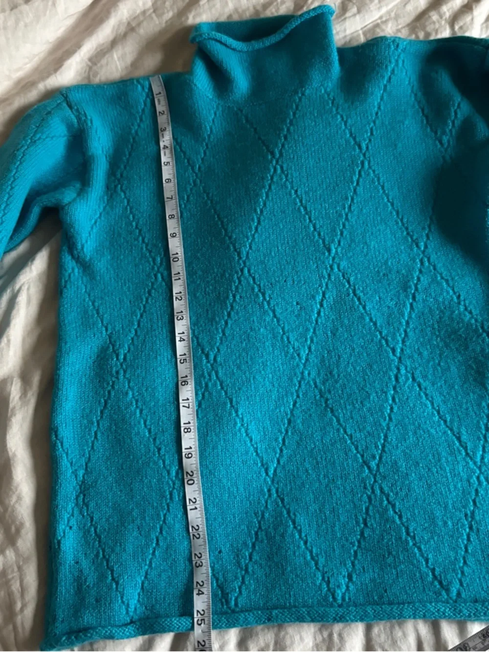 Vintage J Crew Blue Roll Neck Wool Sweater Diamond Print Size large